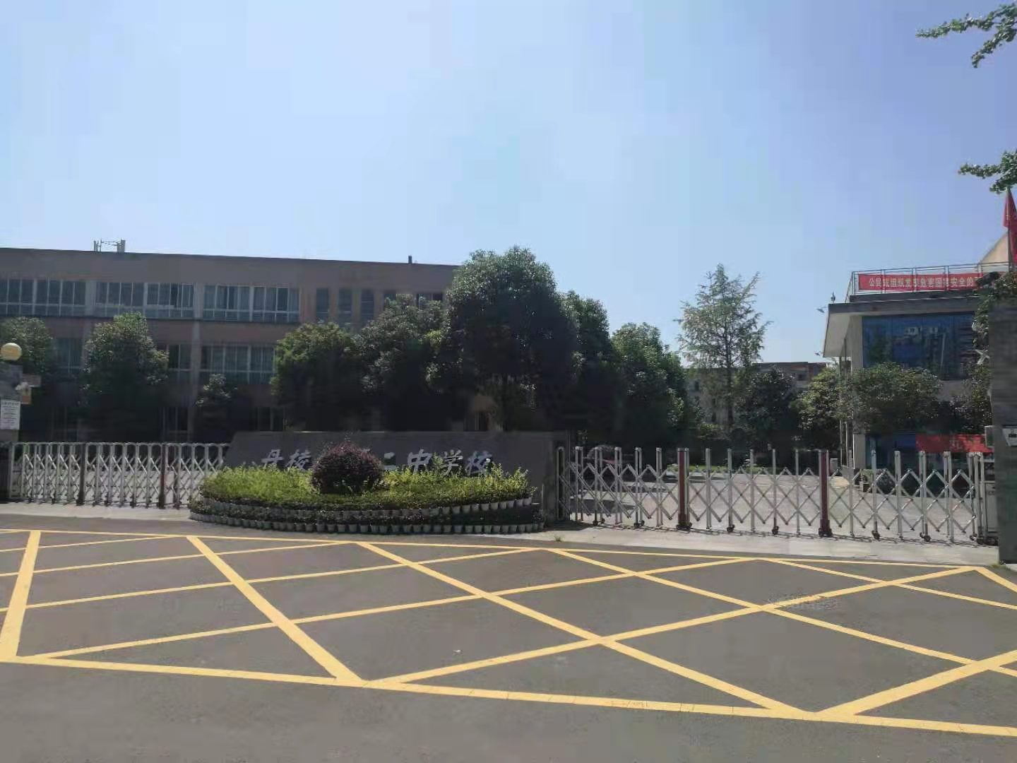 伸縮門、電動門